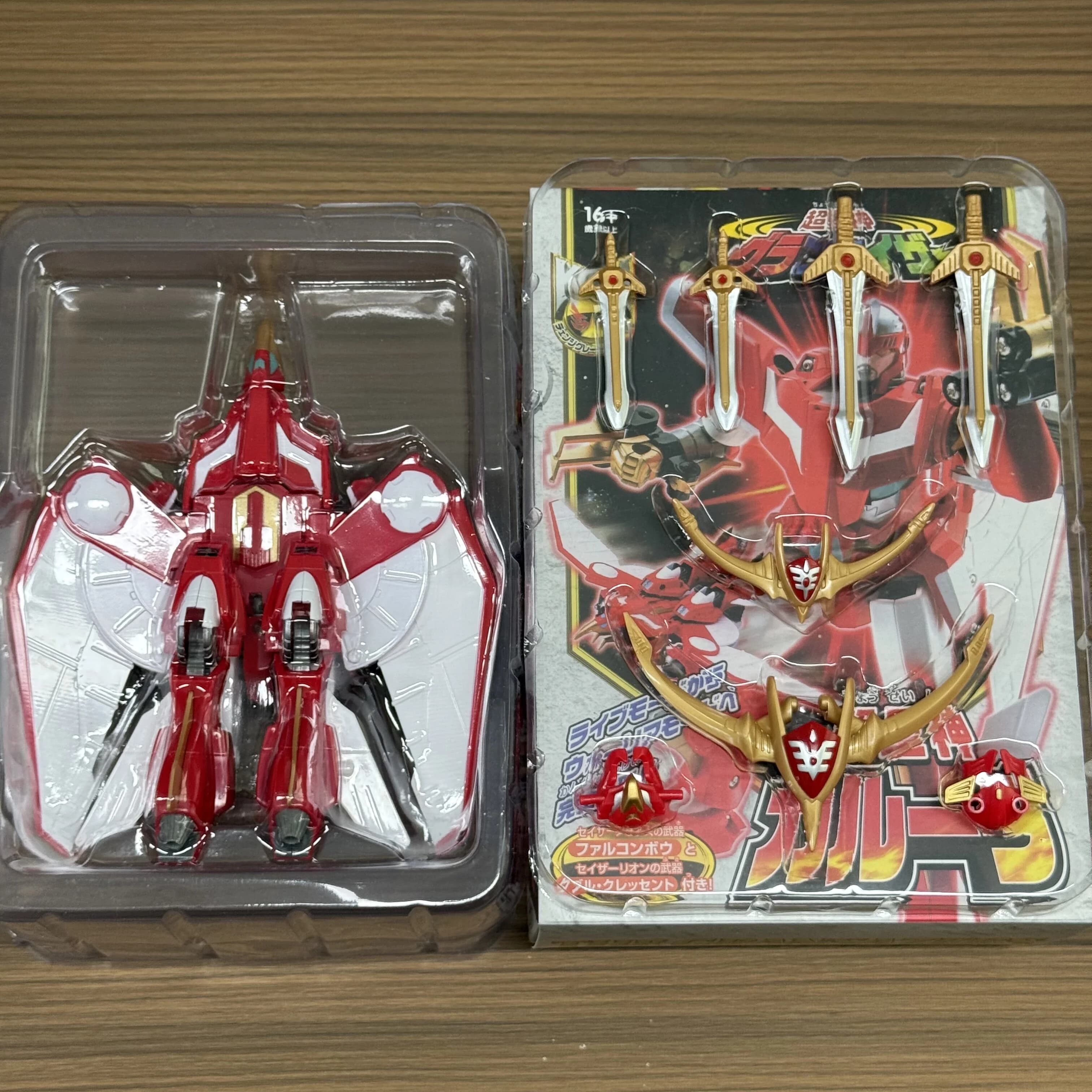 Jouets transformés Super Star dieu Garuda Saisha, costume transformé, jouets nostalgiques, Collectio