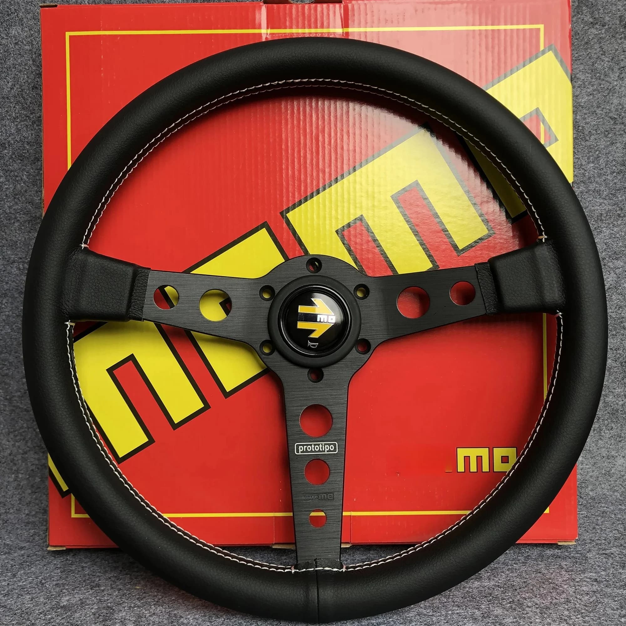 Volant de course sport en cuir P1 Prototipo 350 mm/14 pouces