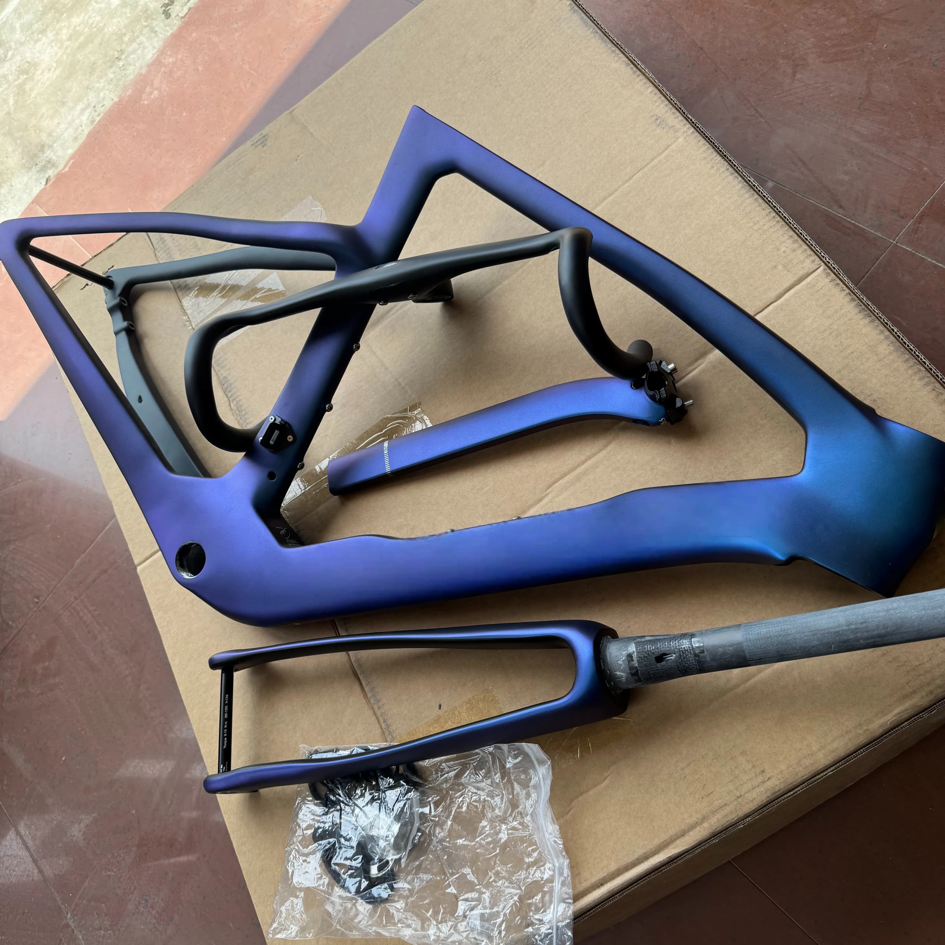 Cadre de vélo de route en fibre de carbone modèle 2025